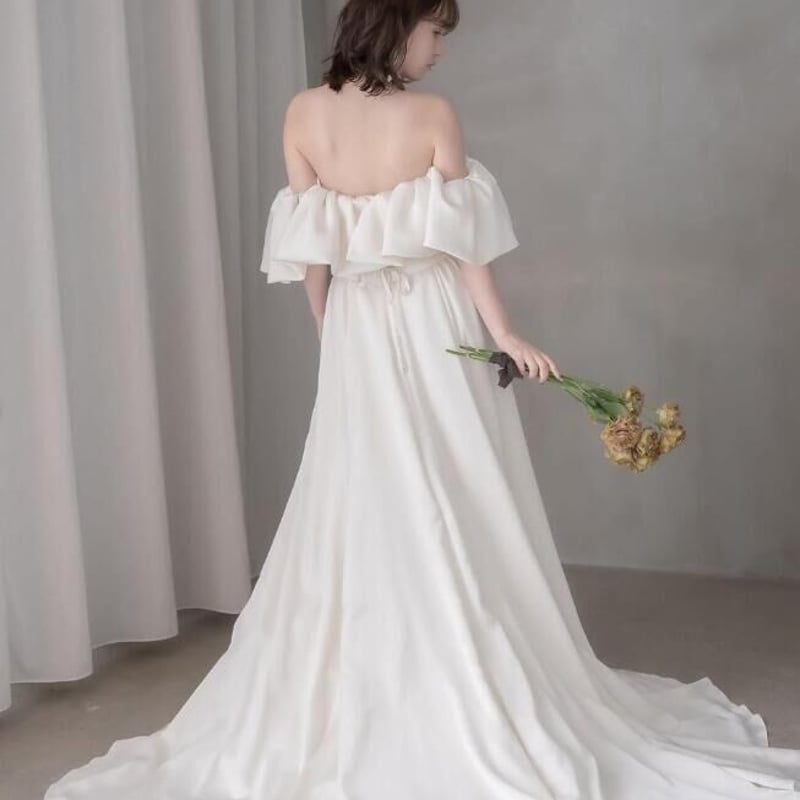 パーティードレス オフホワイト オフショルダー 編み上げ ミニトレーン  