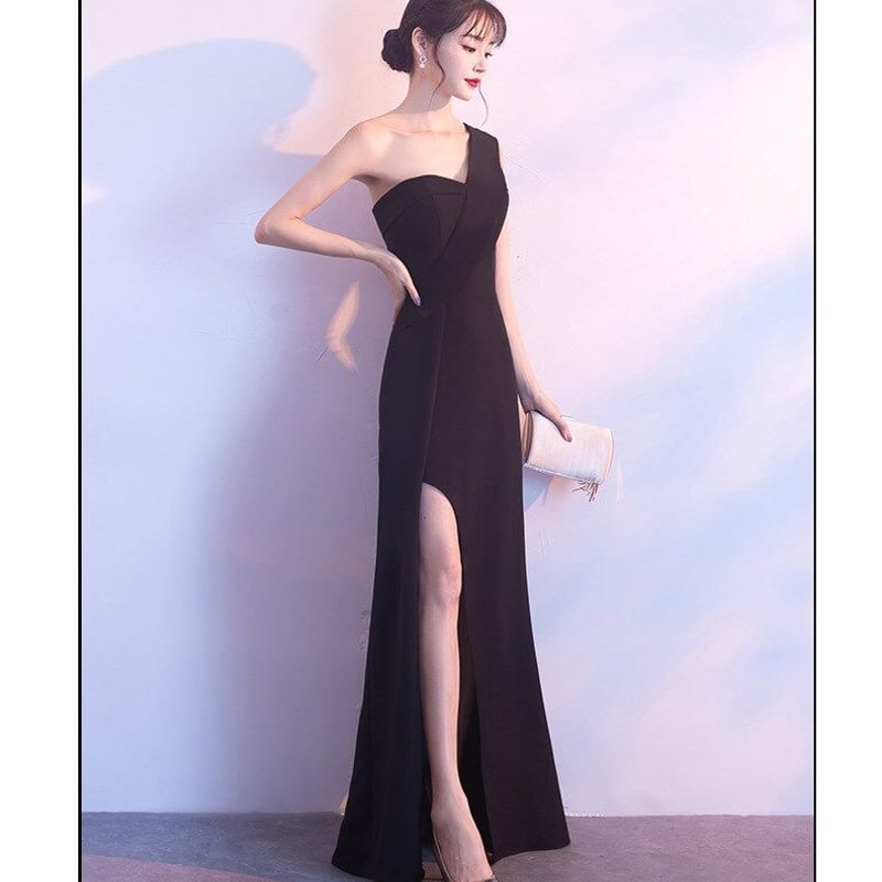 ワンショルダー パーティードレス スリット ロング丈 セクシー 抜群 のおしゃれ見えパーティードレス 黒 ワンショルダー