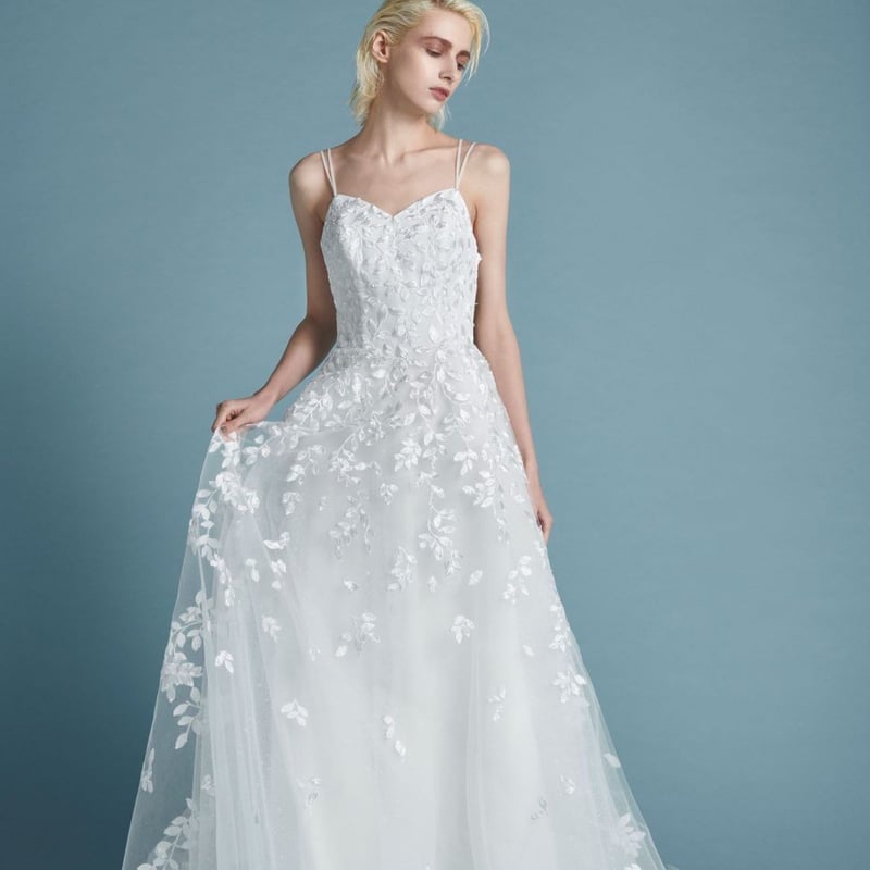 パーティードレス オフホワイト キャミソール 背中見せ スレンダー  