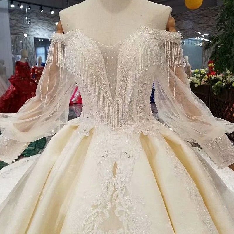 ウエディングドレス プリンセスライン オフショルダー シースルー袖  