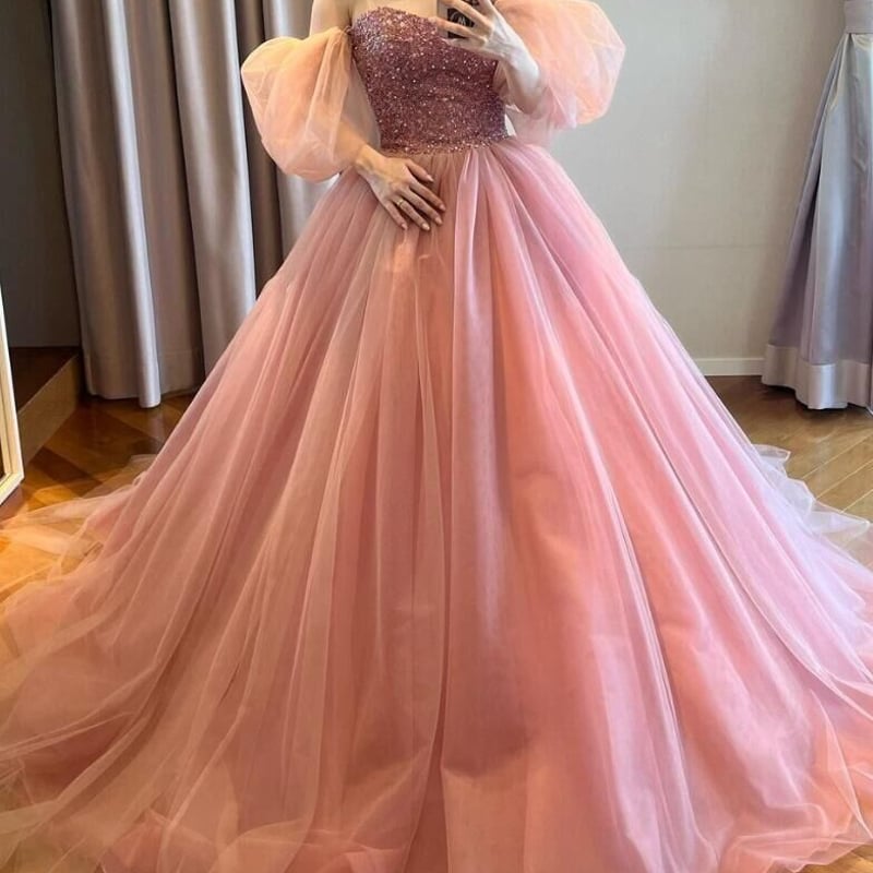 上品！ ウエディングドレス ピンク キラキラ光る刺繍 パフスリーブ  