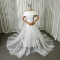 ウエディングドレス 取り外し可能なオフショルダー オフホワイト 繊細なレース  編み上げ+ファスナー オーバースカート 結婚式