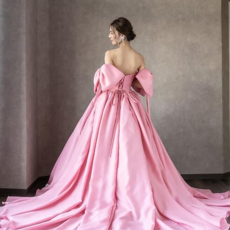 パーティードレス ピンク リボン 編み上げ ベアトップ 可愛い 光沢