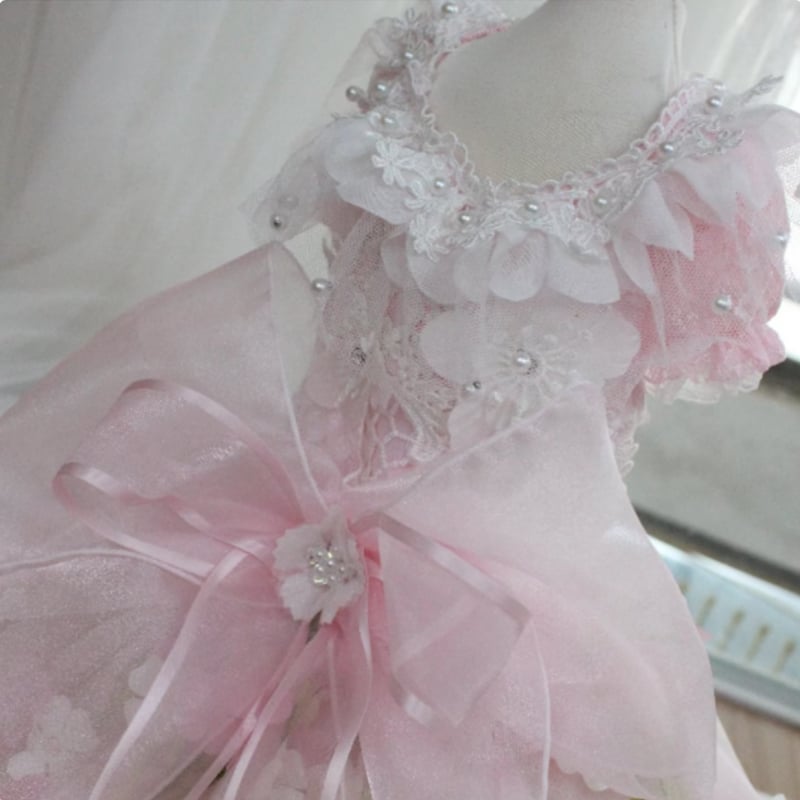 ピンク フリル レース ドレス ドレスプラス DRESS+ 胸元フリルのレースドレス・結婚式