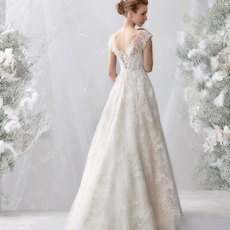 高品質！ ウエディングドレス 贅沢な総レース 流れる透け花レース 細