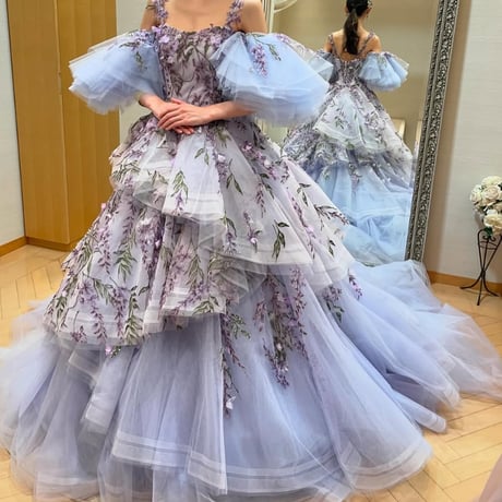 カラードレス    パープル    フリル袖    キャミソール    編み上げ    美しい花レース    華やかなトレーン   花嫁 前撮り    ティアードのドレス
