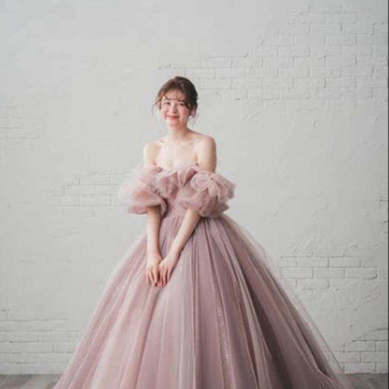 カラードレス 薄ピンク オフショルダー 編み上げ 柔らかく重ねた