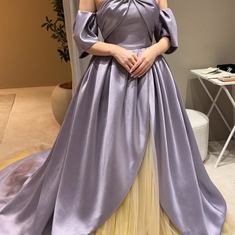 カラードレス  パープル   オフショルダー   ふっくら柔らかなバックリボン   レイヤードドレス   光沢サテン   華やかなトレーン  演奏会/音楽会