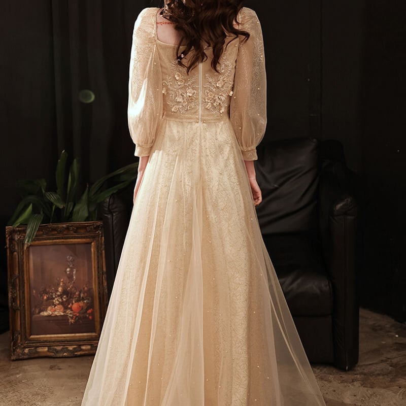 上品！パーティードレス シャンパン色 ラウンドネック 上質  