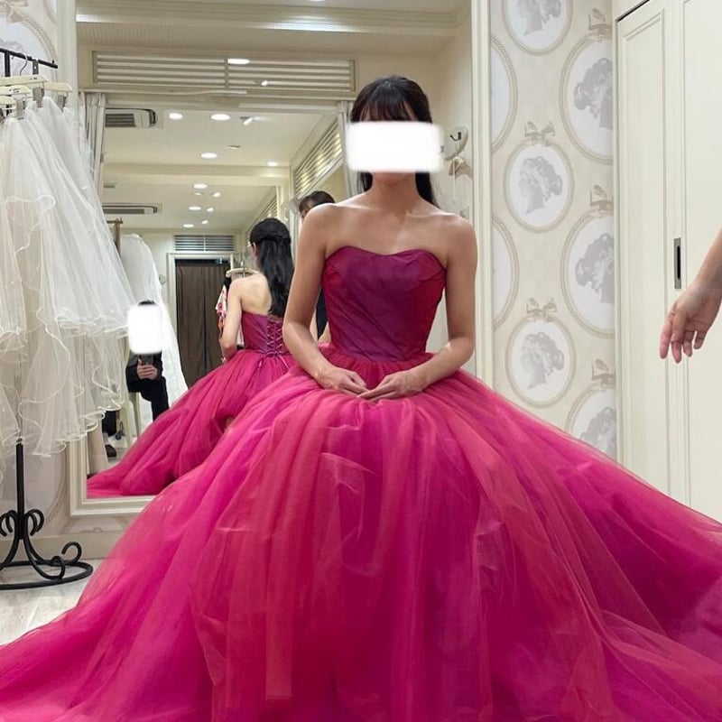 ビビッドピンク ベアトップ チュールスカート プリンセスライン 可愛い  