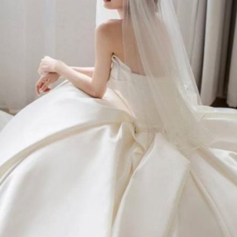 上品！ ウエディングドレス ホワイト ベアトップ ロングトレーン エレ  