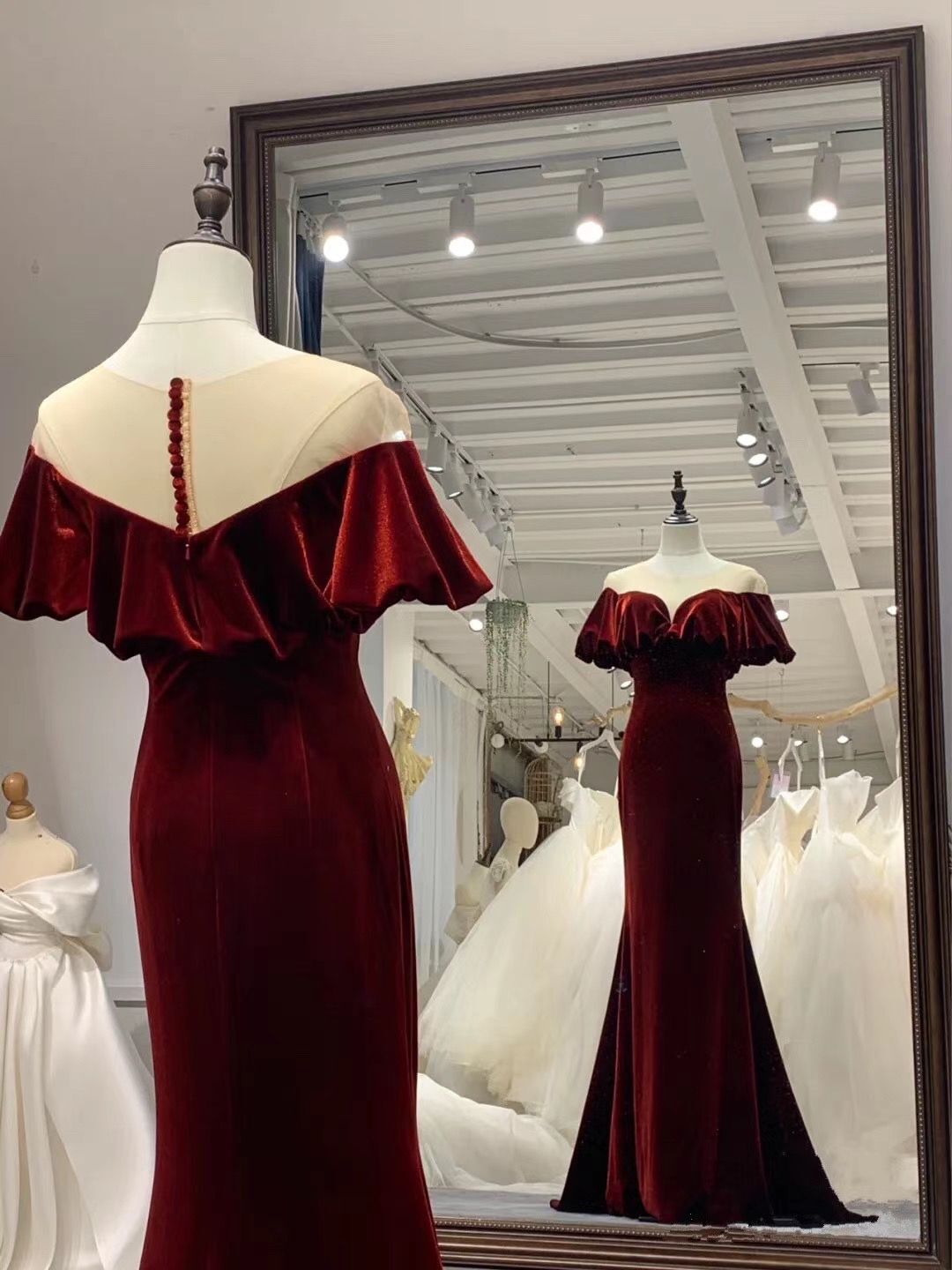 美品！パーティードレス ワインレッド 高級ベロア Vネックドレス 短  