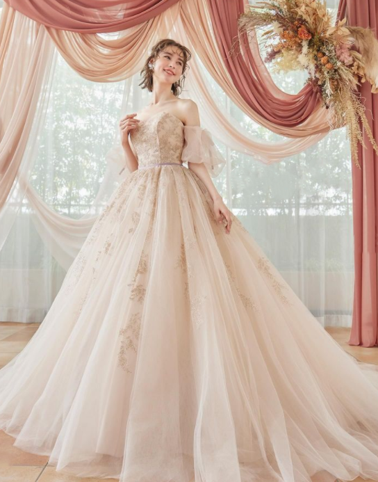 高品質！ ウェディングドレス シャンパン色 レース刺繍 パフスリーブ