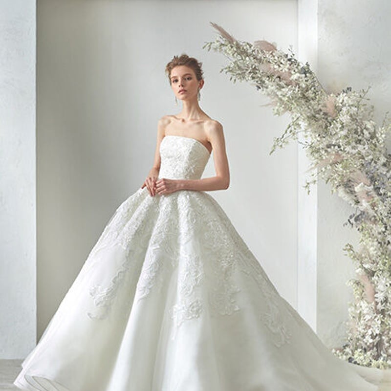 ウエディングドレス 取り外しオフショルダー 抜群のおしゃれ見え 豪華