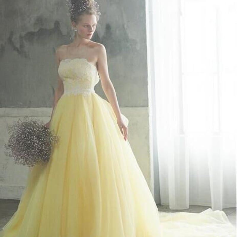 高品質！薄イエロー カラードレス ベアトップ プリンセスライン
