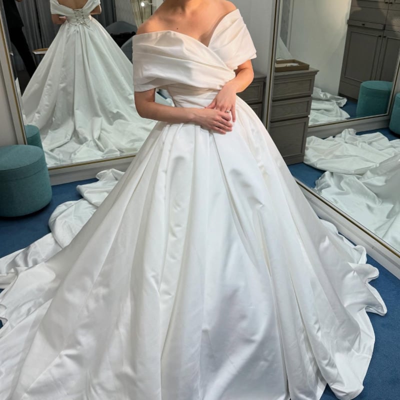 オフホワイト サテン オフショルダー ウェディングドレス ウェディングドレス 二次会 結婚式 オフホワイト ブライダル