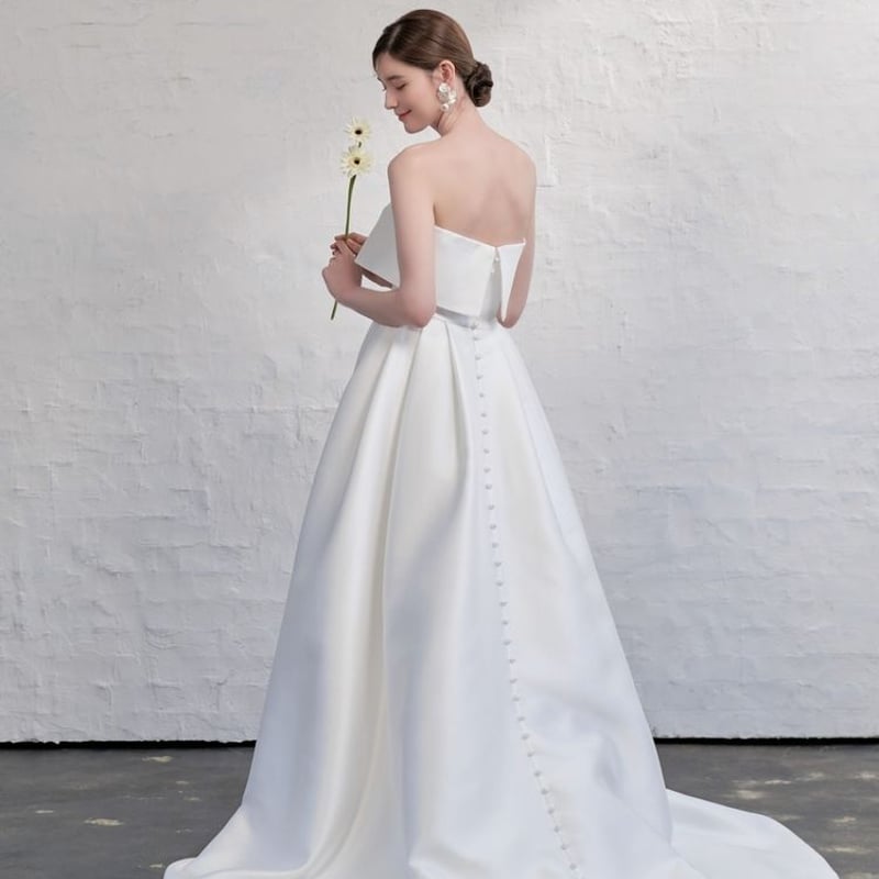 ローラアシュレイ  ドレス　ブラック　チュール　くるみボタン ローラアシュレイ ドレス ブラック チュール くるみボタン