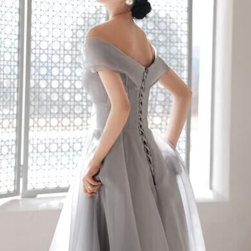 高品質！パーティードレス グレー オフショル プリンセスライン ロング