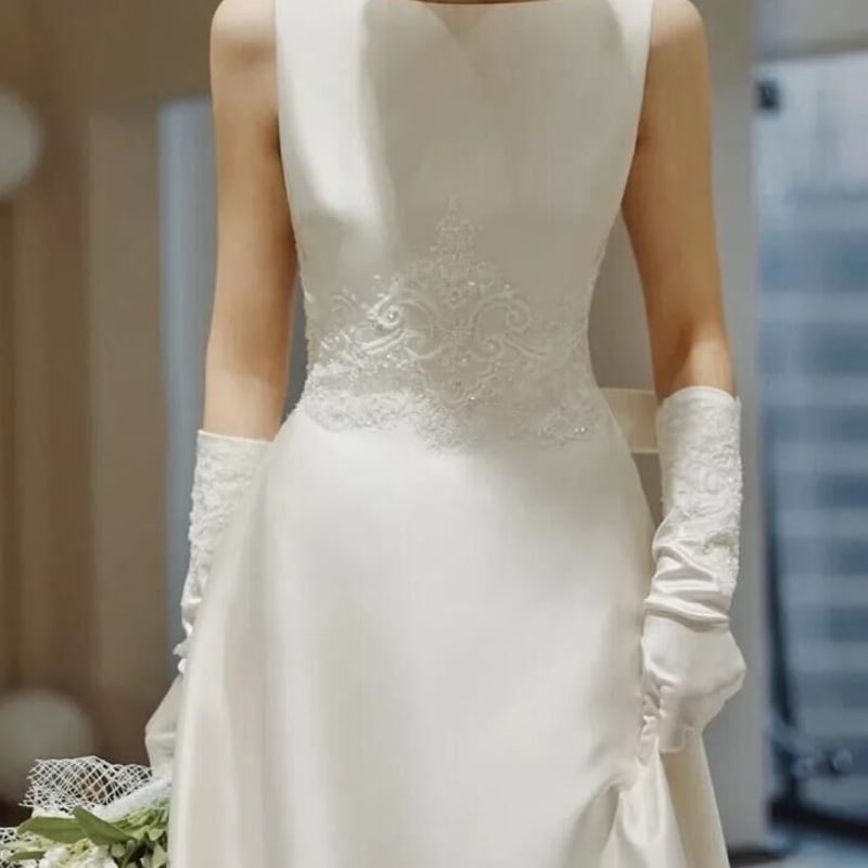 ウエディングドレス ノースリーブ 上品レース ロングトレーン グローブ  