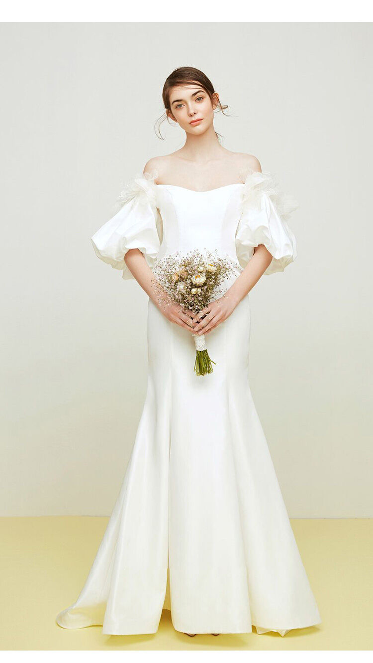 ウエディングドレス フランス風 オフホワイト パフスリーブ 編み上げ  