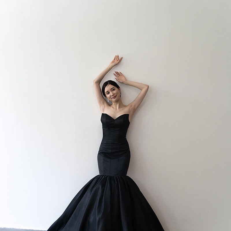 パーティードレス ブラック ベアトップ 華やかなトレーン マーメイド  