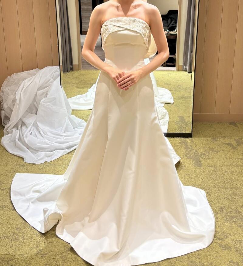 ★ ⬜︎ ウエディングドレス　【19】　かわいい　リボン　大きめ　花嫁　キラキラ ☆ ⬜︎ ウエディングドレス 【19】 かわいい リボン 大きめ