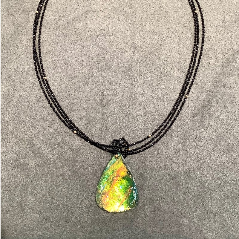 ローマンガラス・ブラックスピネルネックレス | IRIS Gem & Jewellery