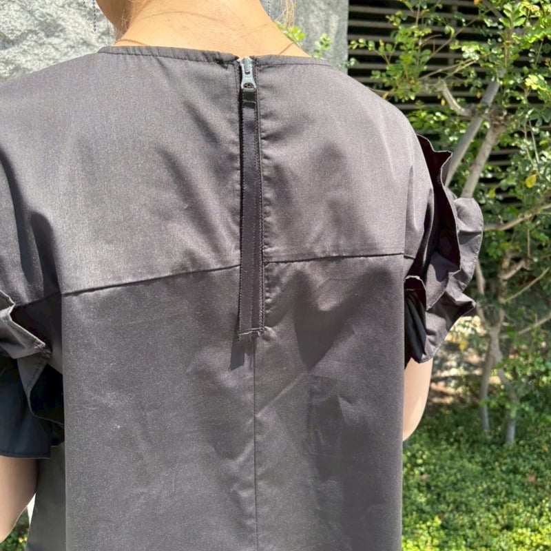 フリル袖ワンピース(ブラック) | myinemy's STORE