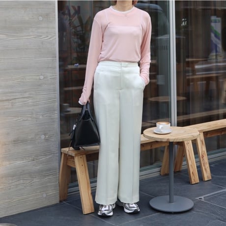 グロスセンタープレスワイドストレートパンツ(ホワイト)