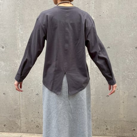 ロゴ長袖デザインカットソー(チャコール×イエロー)