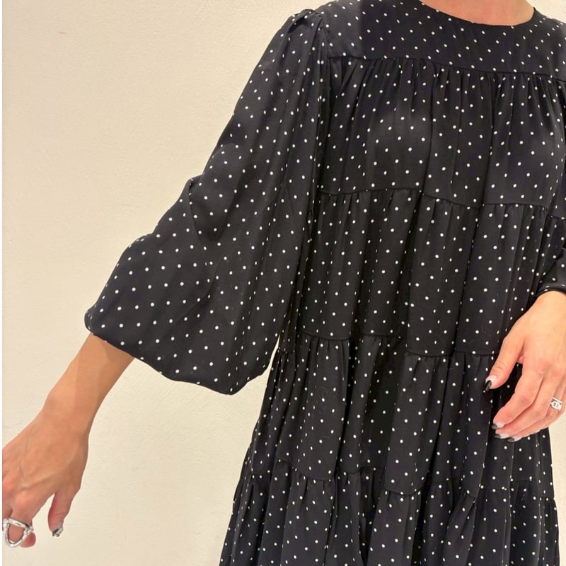 ドットティアードワンピース(ブラック) | myinemy's STORE