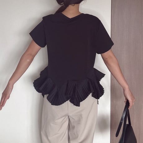 プリーツランダムフリルドッキングトップス(ブラック)