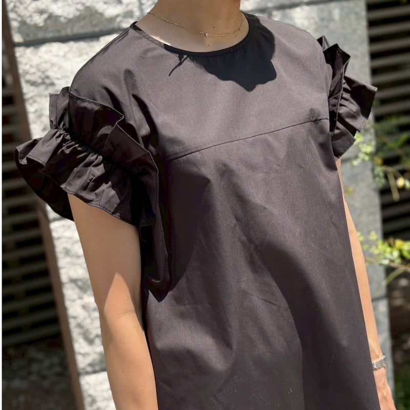 M バックフリルワンピース  ブラック バックフリルロングワンピース【期間限定価格】【10%OFF対象商品