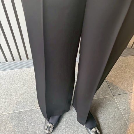 グロスセンタープレスワイドストレートパンツ(ブラック)