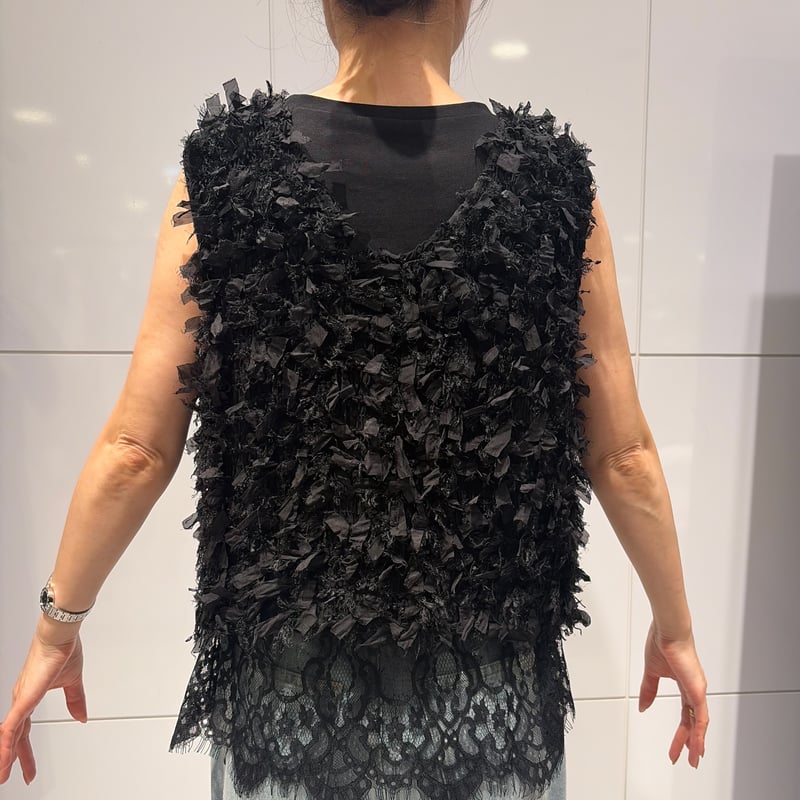 レース裾付きブラックタンクトップ 裾レースドッキングタンクトップ(ブラック) | myinemy's STORE