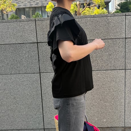 ショルダーフリルデザインTシャツ(ブラック)