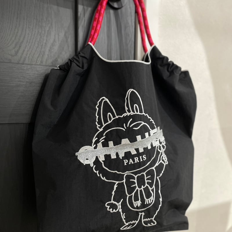 【未使用品】monzee モンジー ナイロンバッグ 立体刺繍 未使用品】monzee モンジー ナイロンバッグ 立体刺繍 未使用品