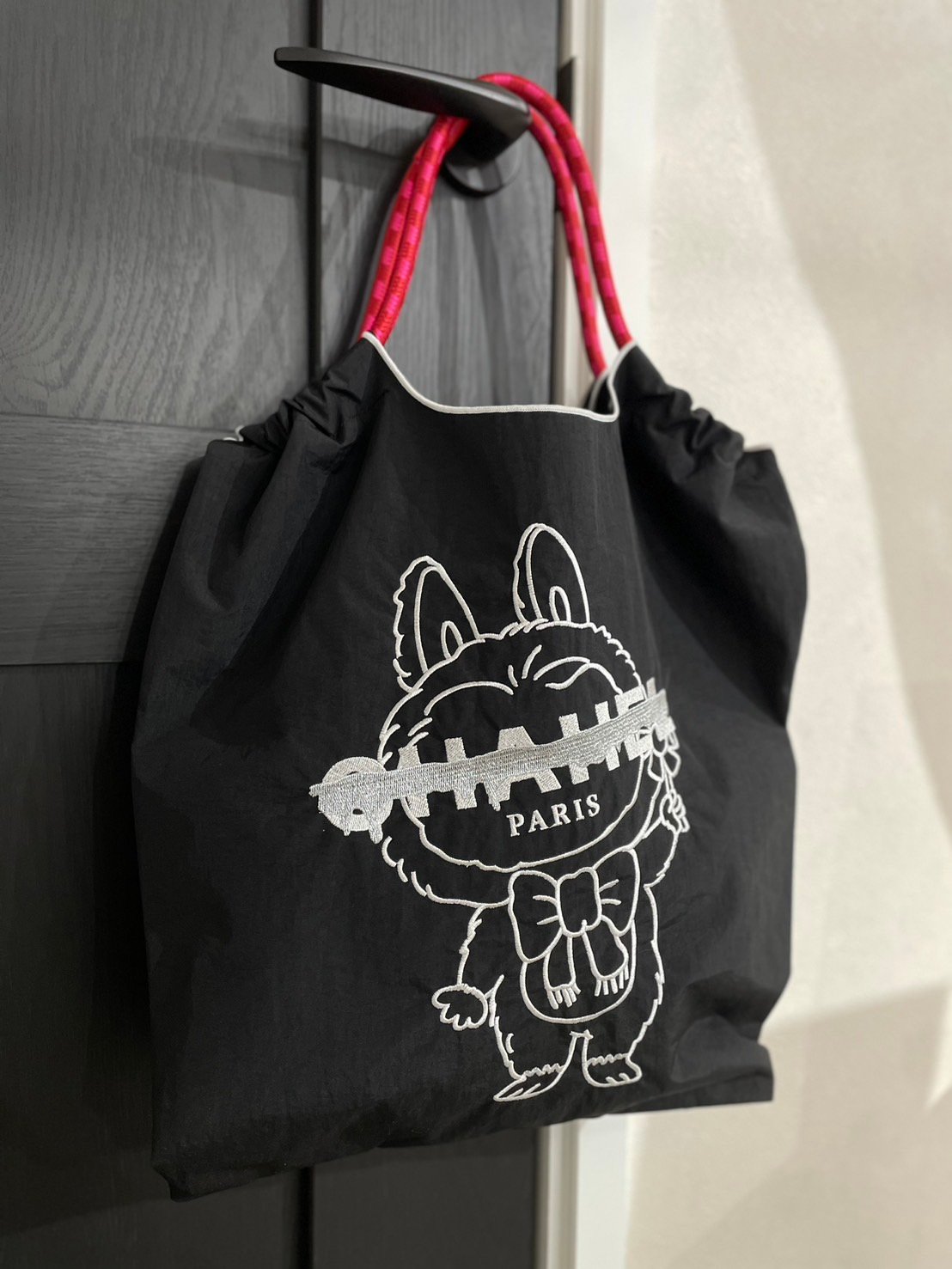 未使用品】monzee モンジー ナイロンバッグ 立体刺繍 未使用品