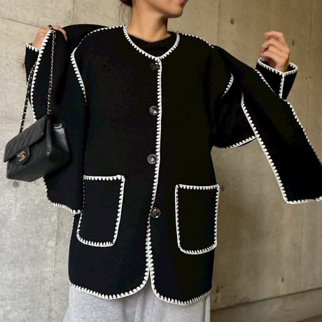 マフラー付き刺繍ノーカラーコーディガン(ブラック)