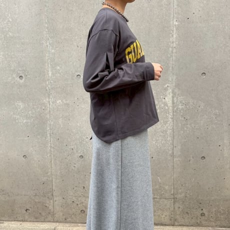 ロゴ長袖デザインカットソー(チャコール×イエロー)