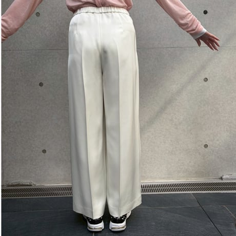 グロスセンタープレスワイドストレートパンツ(ホワイト)