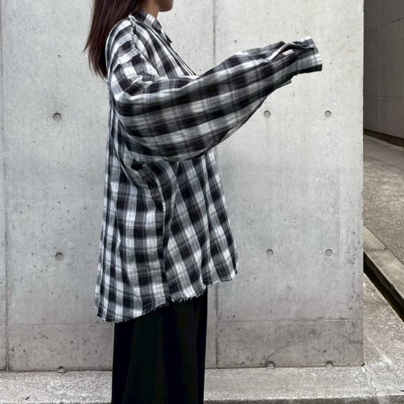 オーバーサイズチェック切りっぱなしデザインシャツ(ブラック