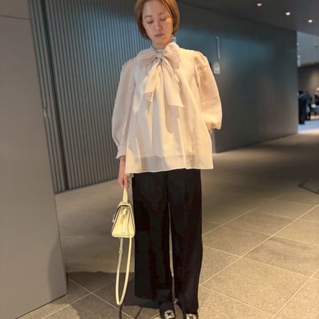 グロスセンタープレスワイドストレートパンツ(ブラック)