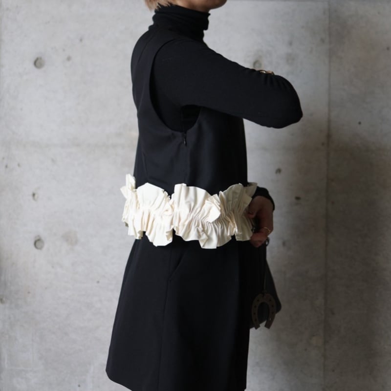 オールドマンズテーラー フリルデコレーションボタンビブ R&D.M.Co