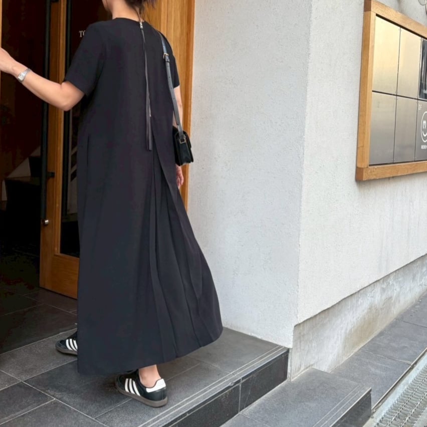 AMI Paris ブラック コットン 半袖 マキシワンピース 半袖