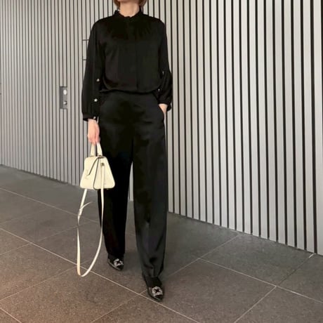 グロスセンタープレスワイドストレートパンツ(ブラック)