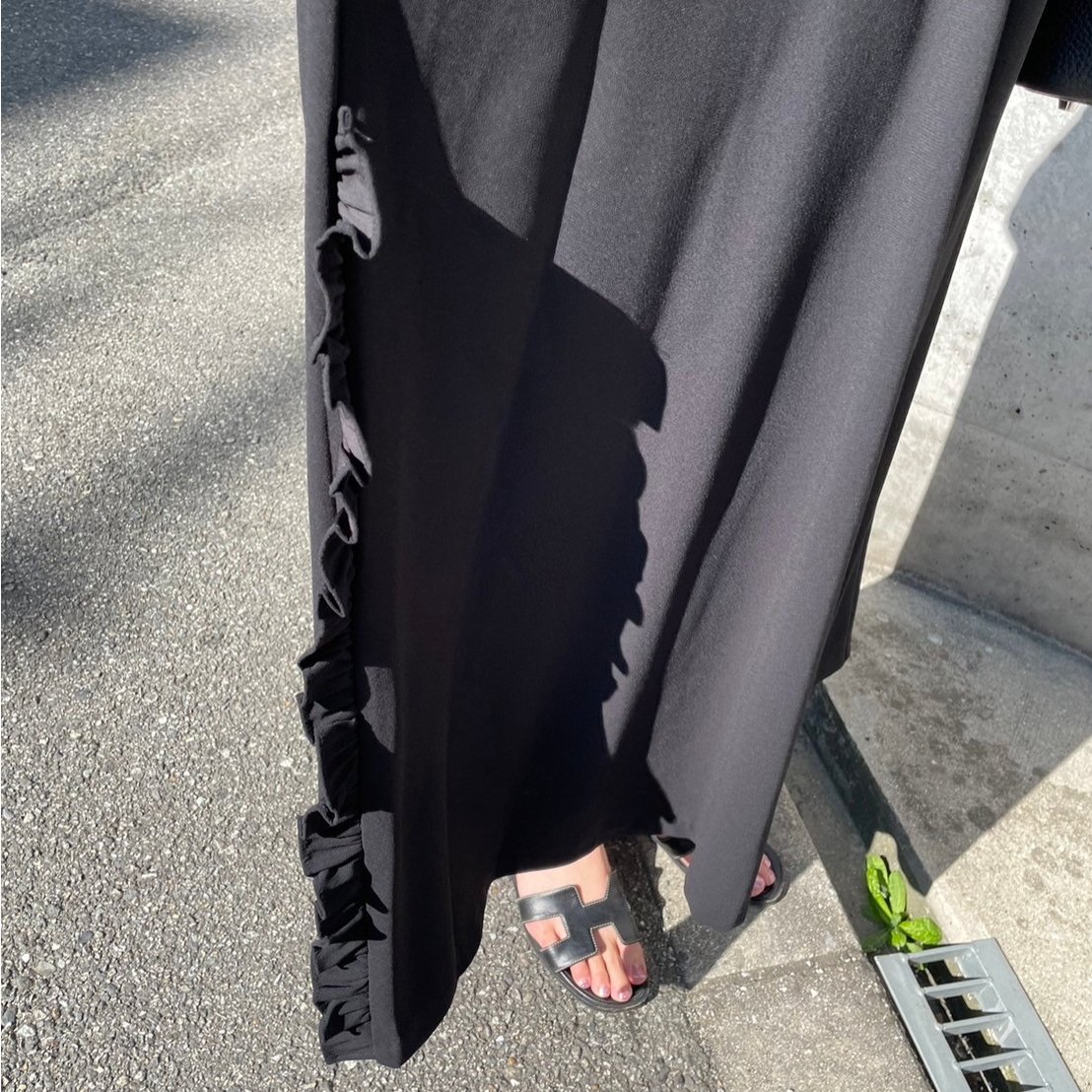 美品　anana 速乾プチフリルシンプルAライン半袖マキシワンピース 定番・再販】速乾プチフリルシンプルAライン半袖マキシ