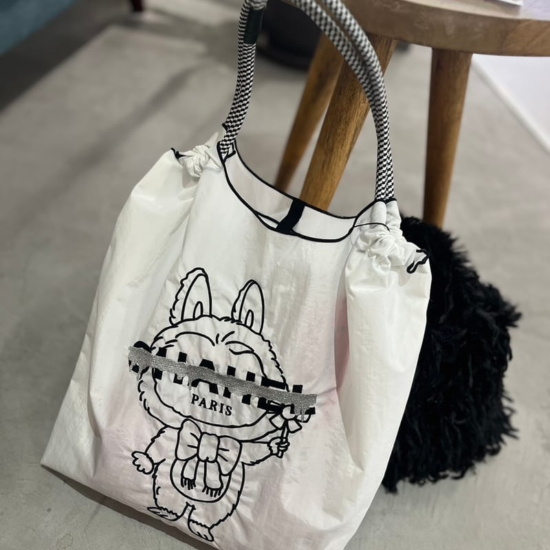 【未使用品】monzee モンジー ナイロンバッグ 立体刺繍 未使用品】monzee モンジー ナイロンバッグ 立体刺繍 未使用品