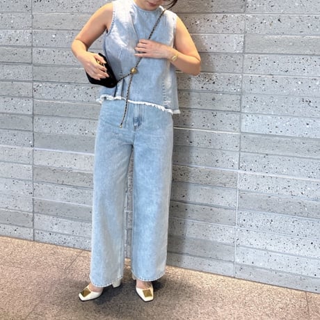 裾フリンジバックオープンデニムブラウス