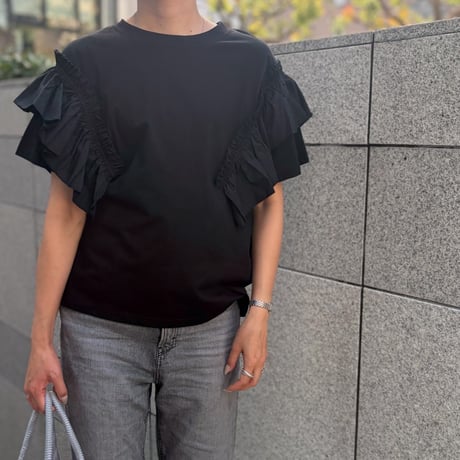 ショルダーフリルデザインTシャツ(ブラック)